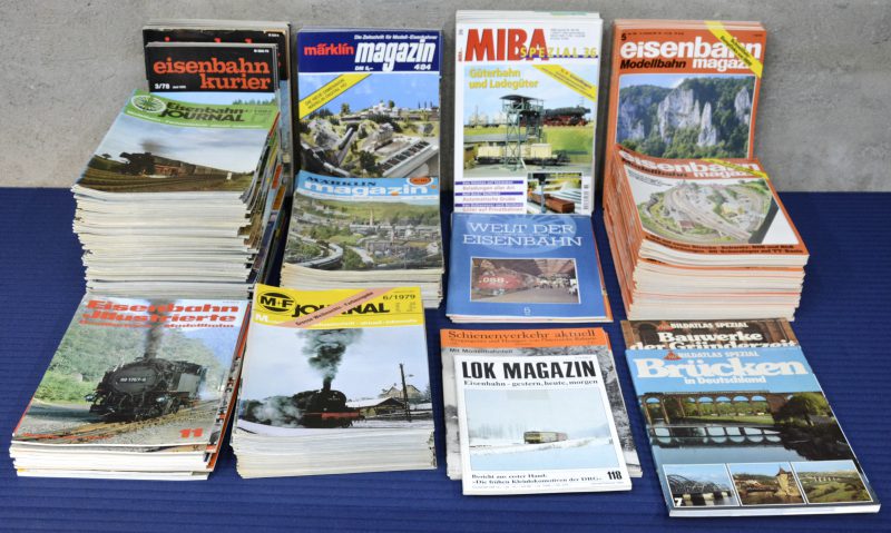 Een groot lot Duitstalige tijdschriften met betrekking tot modelspoorbouw en treinen, met onder meer uitgaven van ‘Märklin Magazine’, ‘Miba’, ‘Eisenbahn Journal’, ‘Eisenbahn Magazine’ & ‘Eisenbah Kurier’.