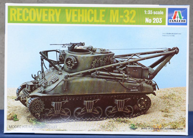 “Recovery Vehicle M-32”. Een modelbouwkit op schaal 1/35. Compleet en in originele doos.