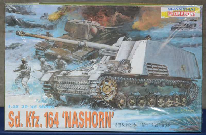 “Sd. Kfz. 164 ‘Nashorn’”. Een modelbouwkit op schaal 1/35. Compleet en in originele doos.