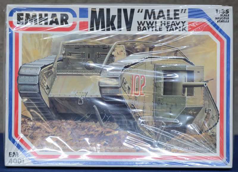 “MkIV ‘male’ WWI heavy battle tank”. Een modelbouwkit op schaal 1/35. Compleet en in originele doos.