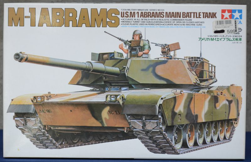 “M-1 Abrams”. Een modelbouwkit op schaal 1/35. Compleet en in originele doos.