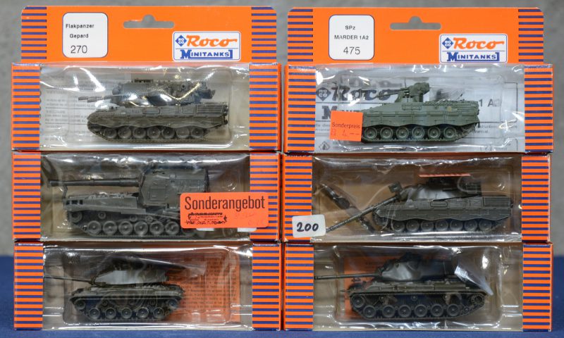 Zes militaire voertuigen op schaal HO:- M53 tankkanon met M55 Howitser.- M41 Walker Bulldog.- M 47 Patton tank.- Leopard 1 A2.- Flakpanzer Gepard. - SPz. Marder 1A2.
