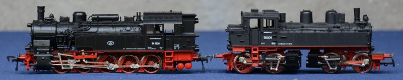 Twee verschillende stoomlocomotieven van de Deutsche Reichsbahn voor spoortype HO, waarbij één van Fleischmann en één van Rivarossi. Gebruikt.