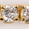 Een 18 karaats geel gouden armband bezet met diamanten met een gezamenlijk gewicht van ± 1 ct.