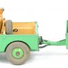 Een lot speelgoedautootjes zonder doosjes:- Matchbox - Routemaster bus.- Matchbox - Dodge wreck truck.- Matchbox King Size - Case tractor.- Matchbox King Size - Ford tractor met trailer.- Matchbox King Size - Dodge tractor met Fruehauf tractor.- Matchbox King Size - Fruehauf tipper met vijf vaten.- Husky Toys - Ford D-series tractor met Hoynor Mk. II car transporter.- Dinky toys - Land Rover met aanhangwagen.