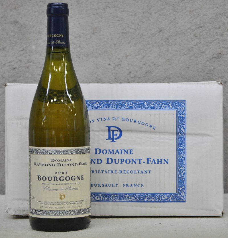 Bourgogne “Chaumes des Perrières” A.C. - Blanc  Dom. Raymond Dupont-Fahn, Meursault M.D. O.D. 2005  aantal: 6 bt.