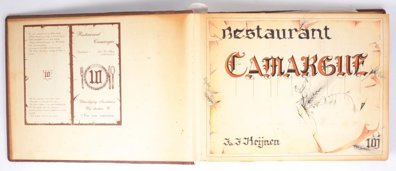 Een gastenboek van een restaurant te Oostende met binnenin een originele gouachetekening van een vrouwelijk naakt. Gesigneerd Anto Diez ‘88.