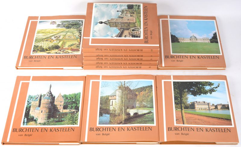 “Burchten en kastelen van België”. Tien delen. Uitgeverij Artis-Historia.