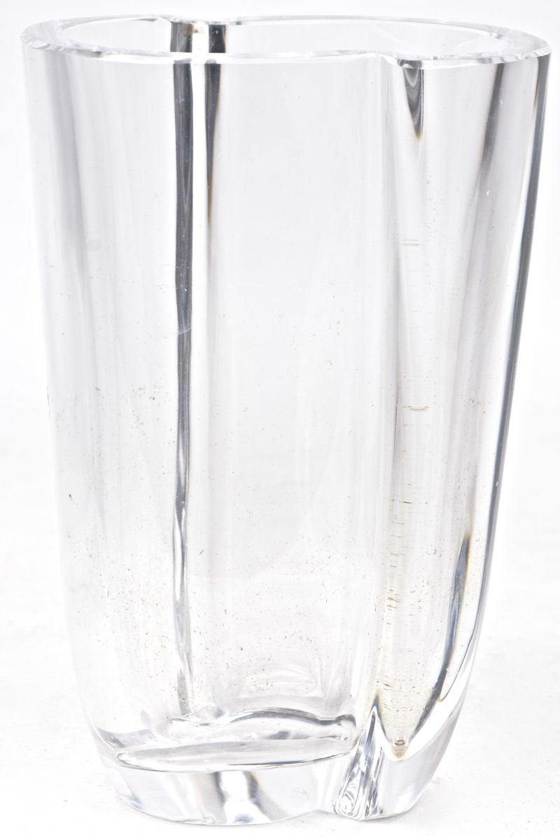 Een Design - vaas in kleurloos kristal. Jaren ‘70.