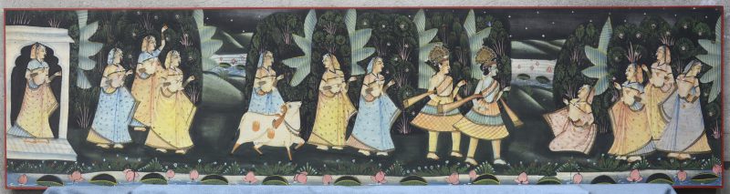 Een Indische tangka op zijde met diverse personages.