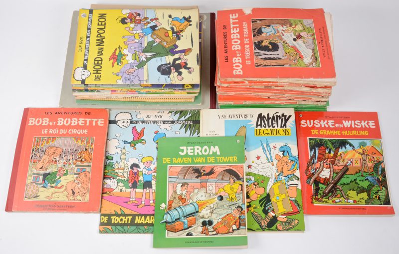 Een gevarieerde partij strips, bestaande uit albums van Suske & Wiske, jommeke, Asterix en Jerom.