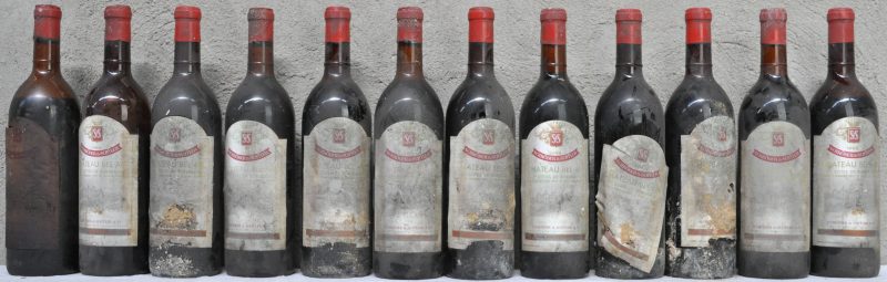Ch. Bel-Air A.C. 1e Côtes de Bordeaux   M.C.  1966  aantal: 12 bt bn à ms, 1 vidange, vuile en beschadigde etiketten