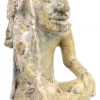 Een paar Mexicaanse beelden, bestaande uit een zittende figuur met arend van jade en een stamhoofd van arduin en malachiet.