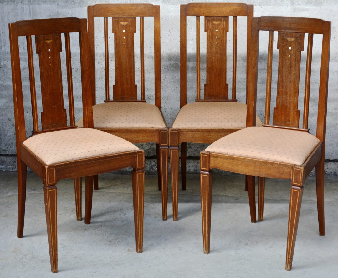Serie van vier art nouveau stoelen, subtiel ingelegd met parelmoer. – N.V. Veilinghuis