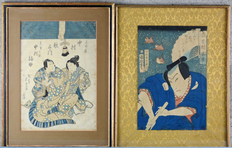 Twee oude ingekleurde Japanse houtsneden met acteurs. Beide gesigneerd.