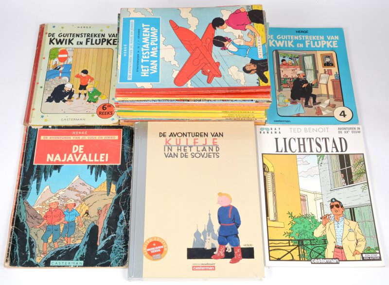 Een lot strips van uitgeverij Casterman, bestaande uit 5 albums van Kuifje, waarbij een speciale hardcover heruitgave van ‘Kuifje in het land van de Sovjets’ en een album naar de film ‘Kuifje en de blauwe sinaasappels’. Verder 2 albums van ‘Kwik en Flupke’ 3 albums van ‘Jo, Suus en Jokko’, 12 albums van ‘De 4 helden’, een album van ‘Guus Ganzegat’, een album van Wilbur en Mimosa, een album van ‘De Koene ridder’, 2 albums van ‘KAsper’ en een album van ‘Ray Banana’.