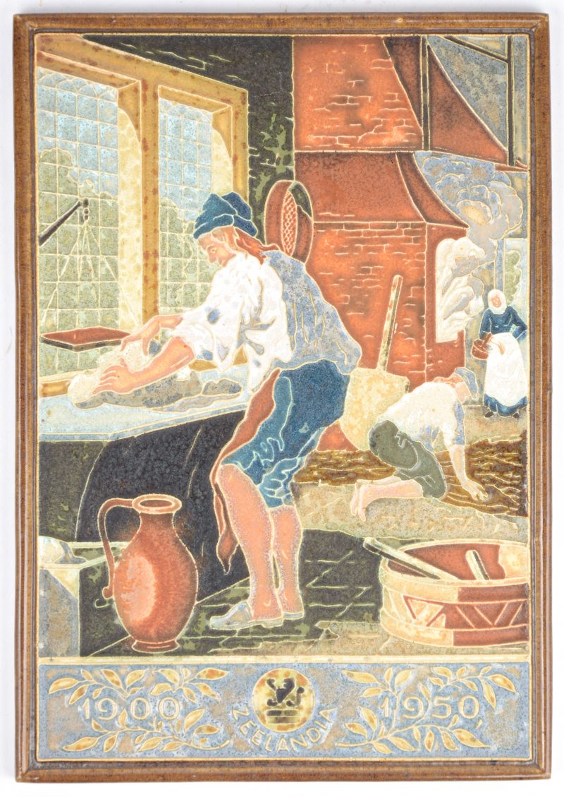 Plaquette “Zeelandia 1900-1950”. Polychroom aardewerk. Achteraan gemerkt: Delft en Porseleyne Fles.