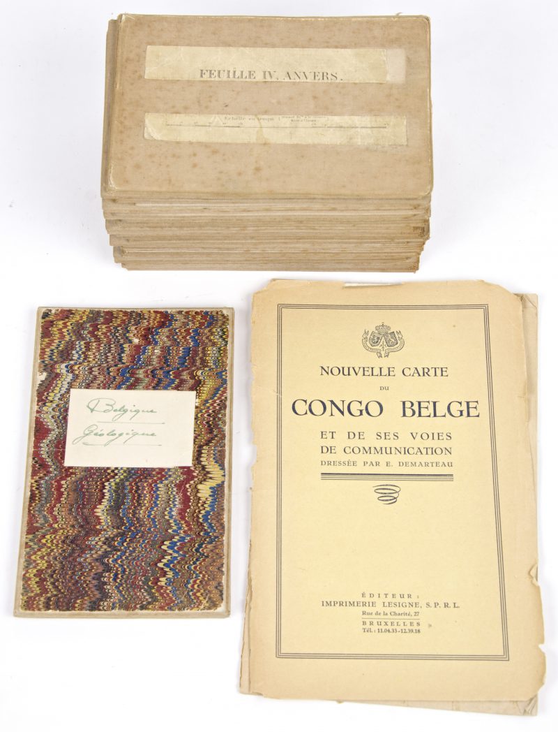 Een complete reeks met oude Belgische stafkaarten. Bijgevoegd een Franstalige kaart van Blegisch Congo en een oude geologische kaart van België.