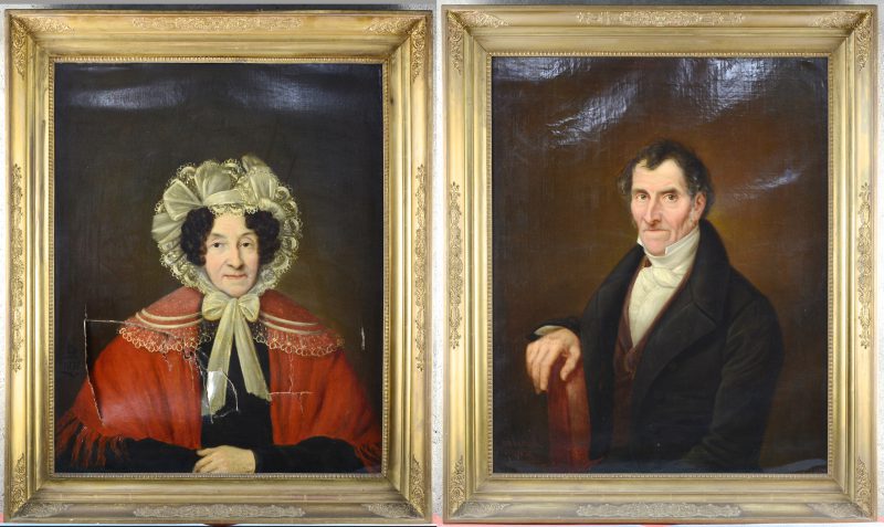 Portretten van een edel koppel. Olieverf op doek. Het vrouwenportret zwaar beschadigd. Gesigneerd en gedateerd 1836 & 1837.