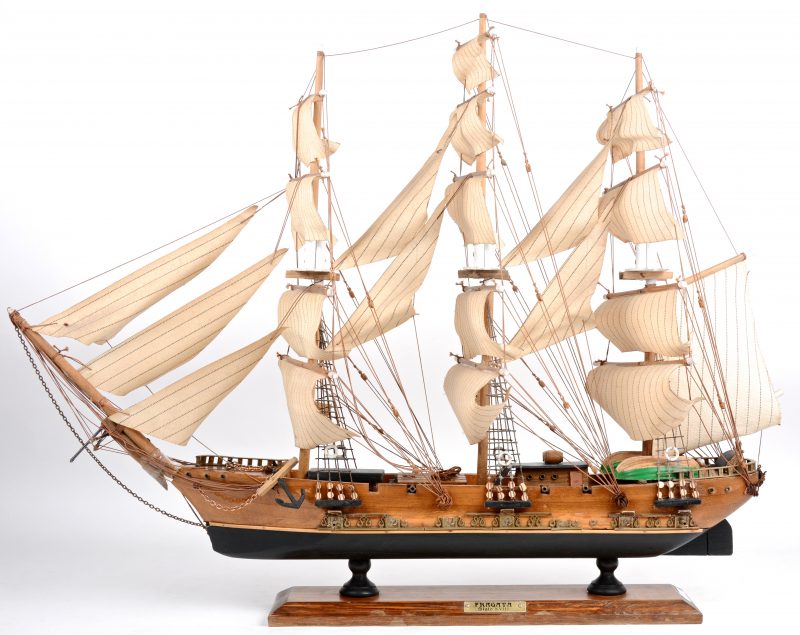 Een scheepsmaquette van een XVIIIe eeuws fregat.