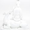 “Guan Yin op hert”. Een groep van monochroom wit porselein in de geest vanhet Blanc-de-Chine.