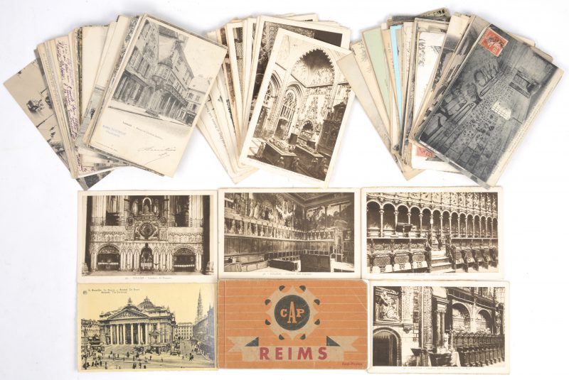 Een lot oude postkaarten met zichten in België en Frankrijk.