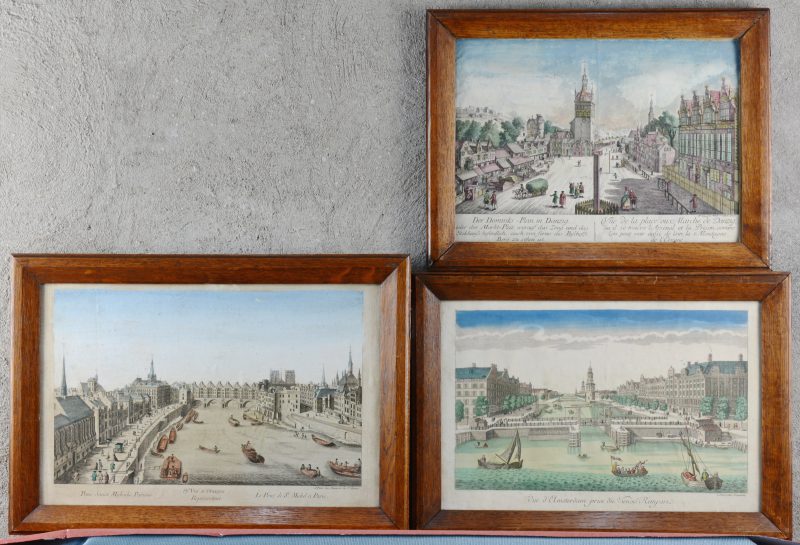 “Pont St. Michel te Parijs”; “Zicht op Amsterdam” & “Grote markt te Danzig”. Drie ingekleurde XVIIIe eeuwse gravures, waarbij de eerste twee van Daumont en de laatste van Leizel.