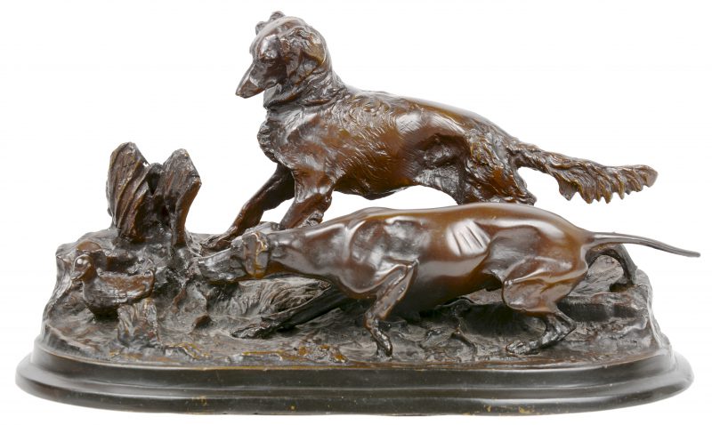 Bronzen groep van twee jachthonden en een eend. Naar P.J. Mène.