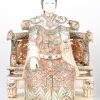 Keizer en keizerin polychroom been/ivoor op houten skelet. Chinees werk.