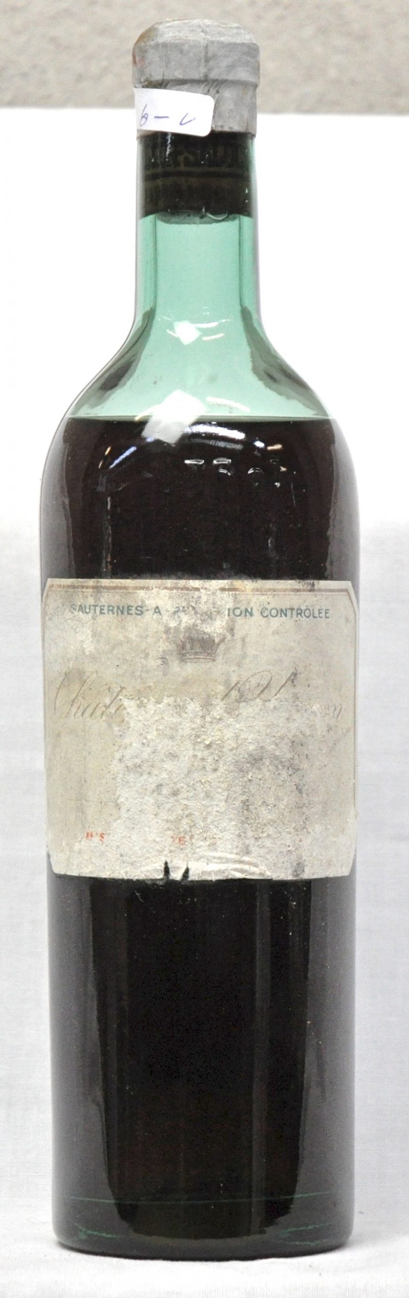 Ch. d’Yquem A.C. Sauternes 1e grand cru classé  M.C.  1944  aantal: 1 bt M.S., vaag etiket