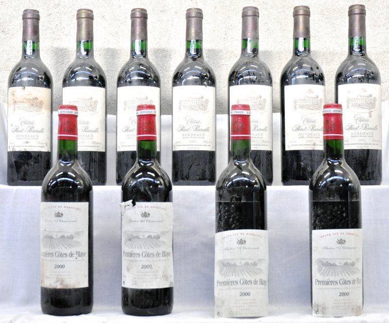 Lot rode wijn        aantal: 11 bt    Premières Côtes de Blaye A.C.  A. Chamvermeil, Bordeaux M.O  2000  aantal: 4 bt    Ch. Haut-Bareille A.C. Bordeaux   M.C.  2001  aantal: 7 bt