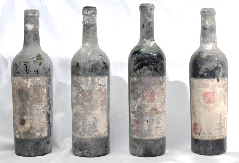 Ch. La Pointe A.C. Pomerol   M.B. ?  1937  aantal: 4 bt. ms - Zeer vuile, versleten etiketten & flessen
