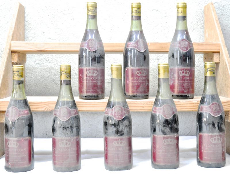 Aloxe-Corton A.C.  Sauter’s Wijnkelders Maastricht, Nederlands importeur   1972  aantal: 8 bt. Vuile etiketten