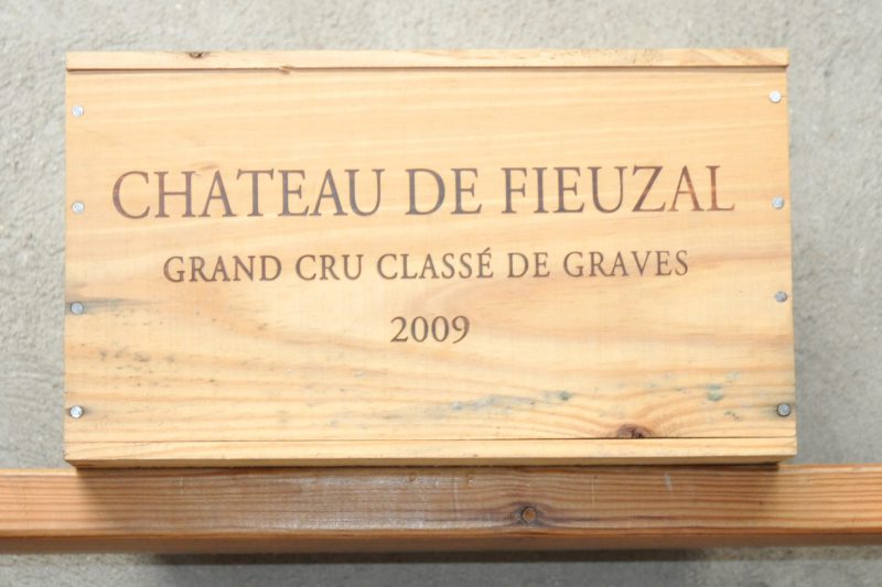 Ch. de Fieuzal A.C. Pessac-Léognan Grand cru classé de Graves en rouge  M.C. O.K. 2009  aantal: 6 bt