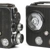 Een lot camera’s e.a., bestaande uit twee filmprojectors van Eumig, twee filmcamera’s van Eumigh, een fototoestel van Voigtlander met toebehoren in koffer, een fototoestel van Reflecta en een Zeis ikon.