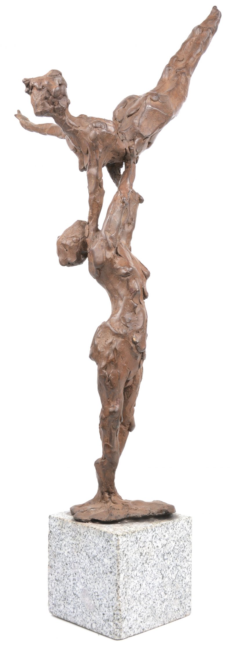 “De acro-gymnasten”. Een bronzen beeld. Gesigneerd.