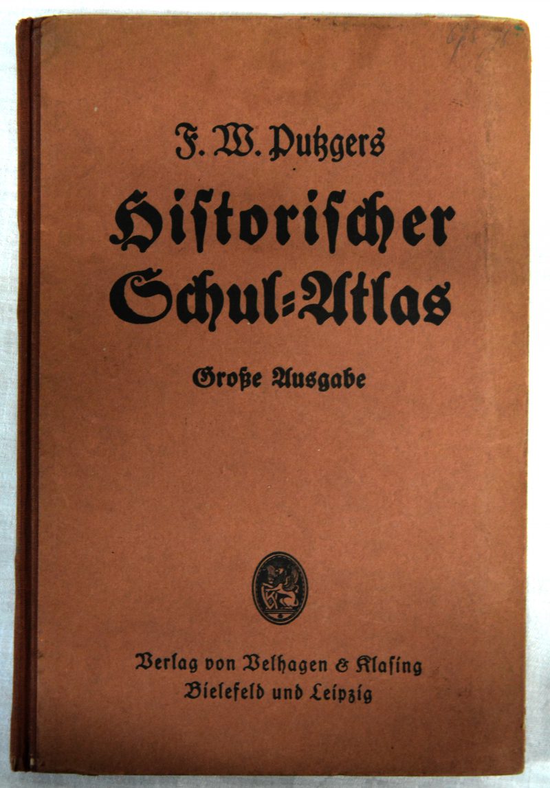 “Historischer Schul-Atlas”. F. W. Dukgers. Ed. Velhagen & Klasing. Bielefeld & Leipzig, 1939.
