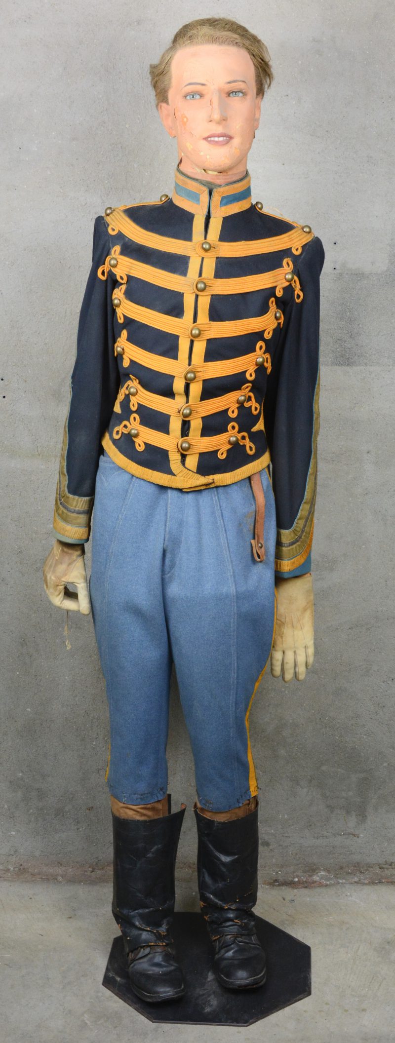Een XIXe eeuws Belgisch uniform.