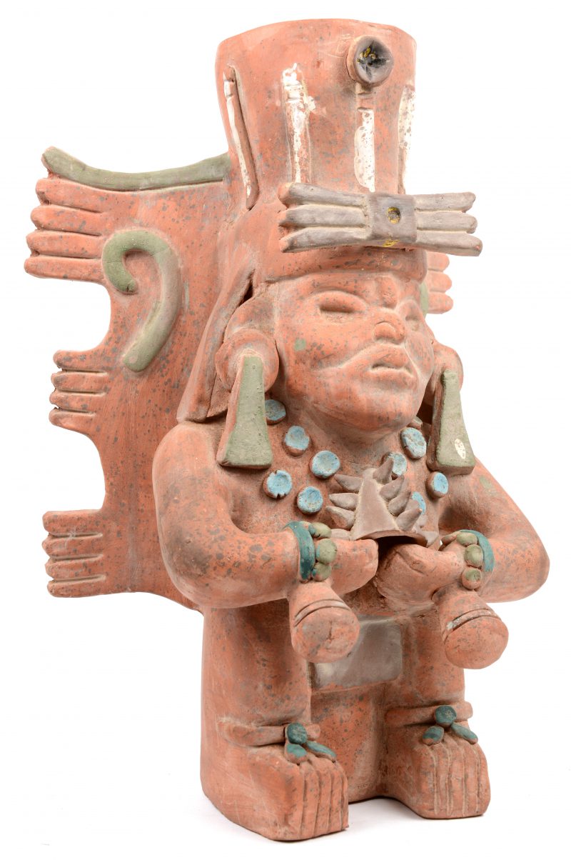 Een antropomorfe vaas. Terracotta beeld naar pre-Columbiaans voorbeeld. Midden-Amerika.