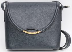 2 leather Delvaux handbags 2 lederen Delvaux handtassen …