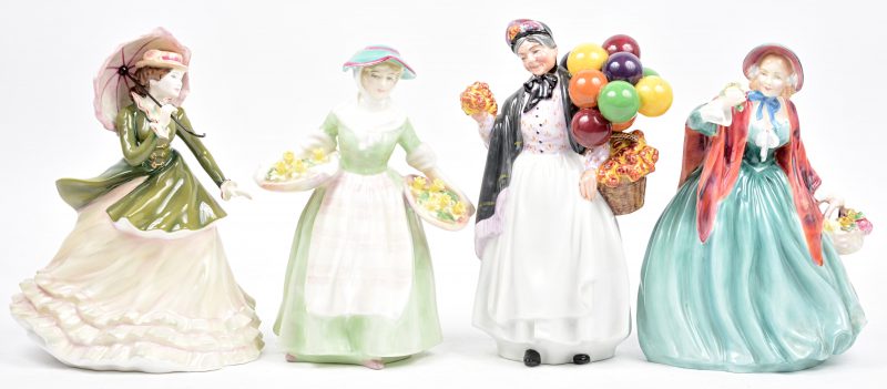 “Daffy Down Dilly”; “Lady Charmian”; “Lady Emily Rose” & “Biddy Penny Farthing”. Vier meerkleurige beeldjes van dames in jurken, waarbij één ballonnenverkoopster. Allen gemerkt onderaan.