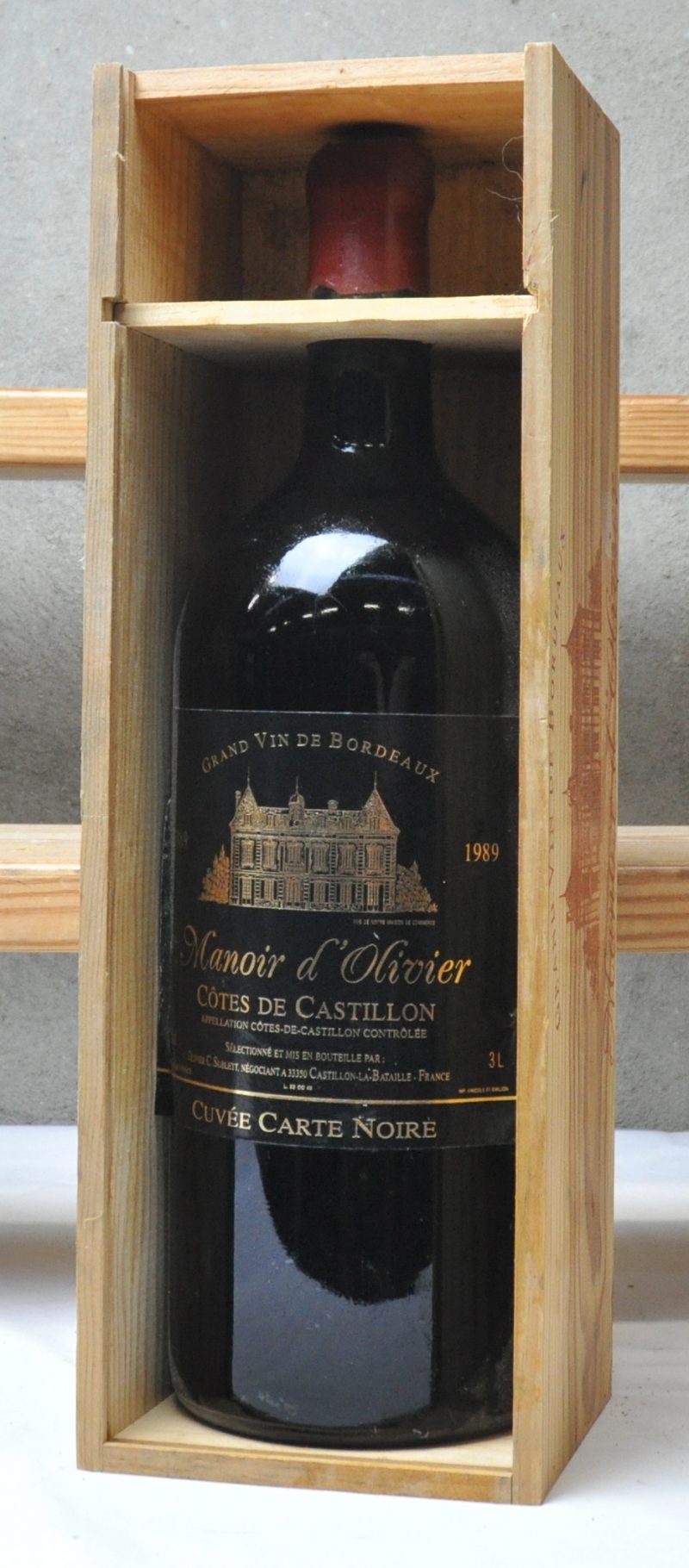 Manoir d’Olivier Cuvée Carte Noir A.C. Côtes de Castillon   M.O. O.K. 1989  aantal: 1 DMag.