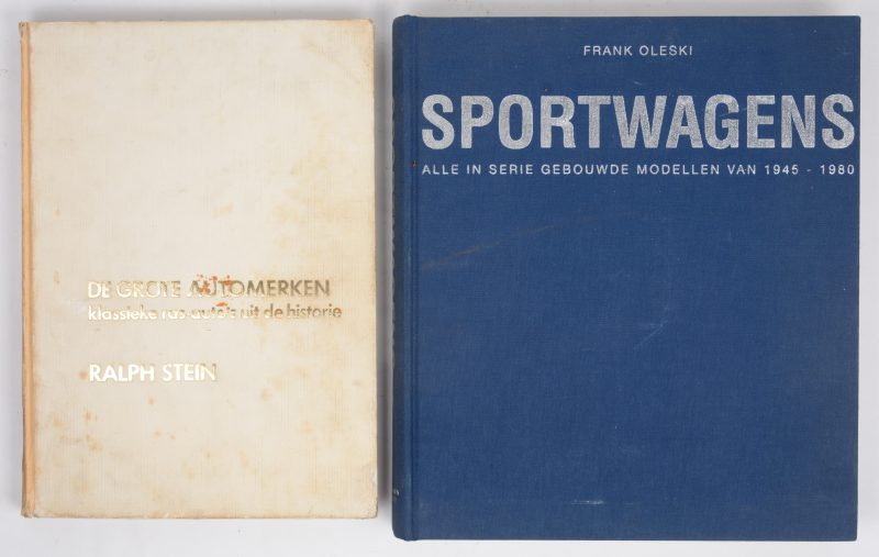 Twee boeken:- “De grote automerken. Klassieke ras-auto’s uit de historie”. Grosset & Dunlap, 1968.- “Sportwagens. Alle in serie gebouwde modellen van 1945 - 1980”.Köneman/Librero, 1993.