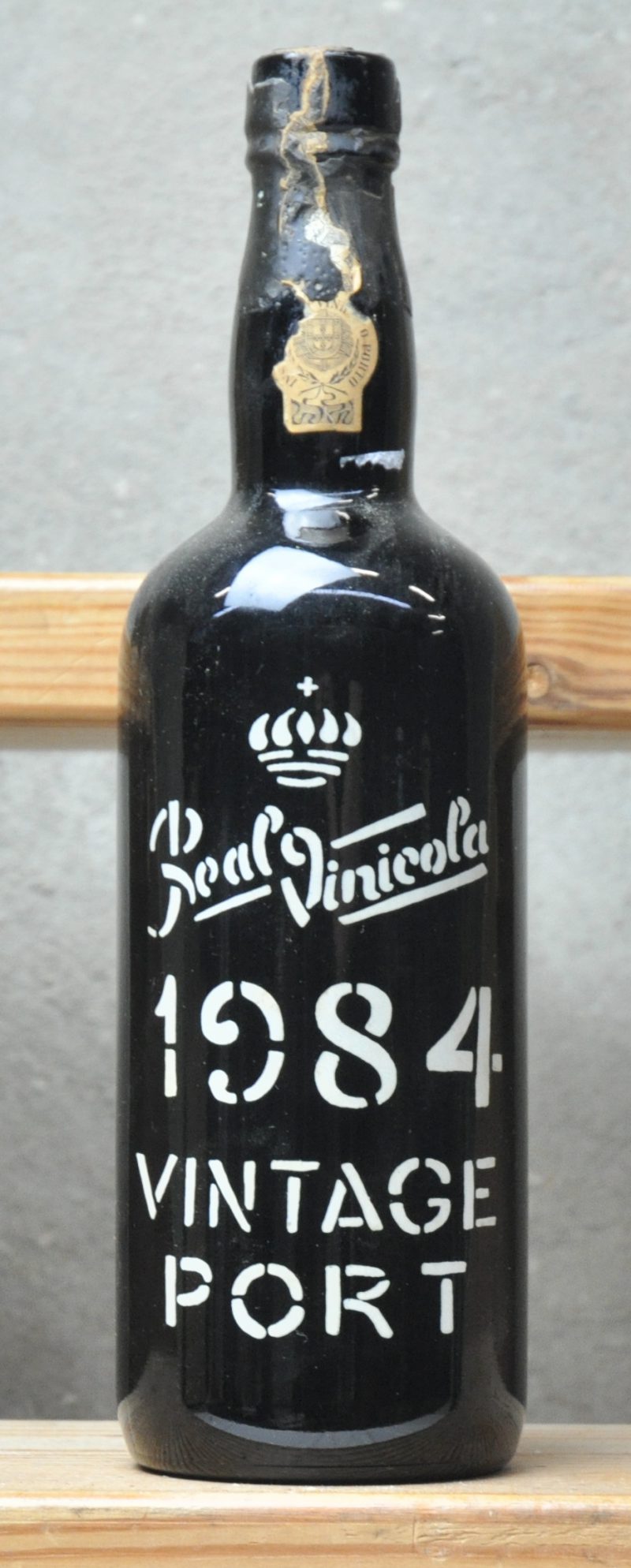 Real Vinicola Port   Real Comp. Vinicola do Norte de Portugal, Gaia (Oporto) M.O.  1984  aantal: 1 Bt.