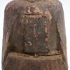 Twee antieke Aziatische houten voorouderbeelden met wensvakje in de rug. Sporen van kleibekleding en polychromie. Met waszegel achteraan (exportzegels?).