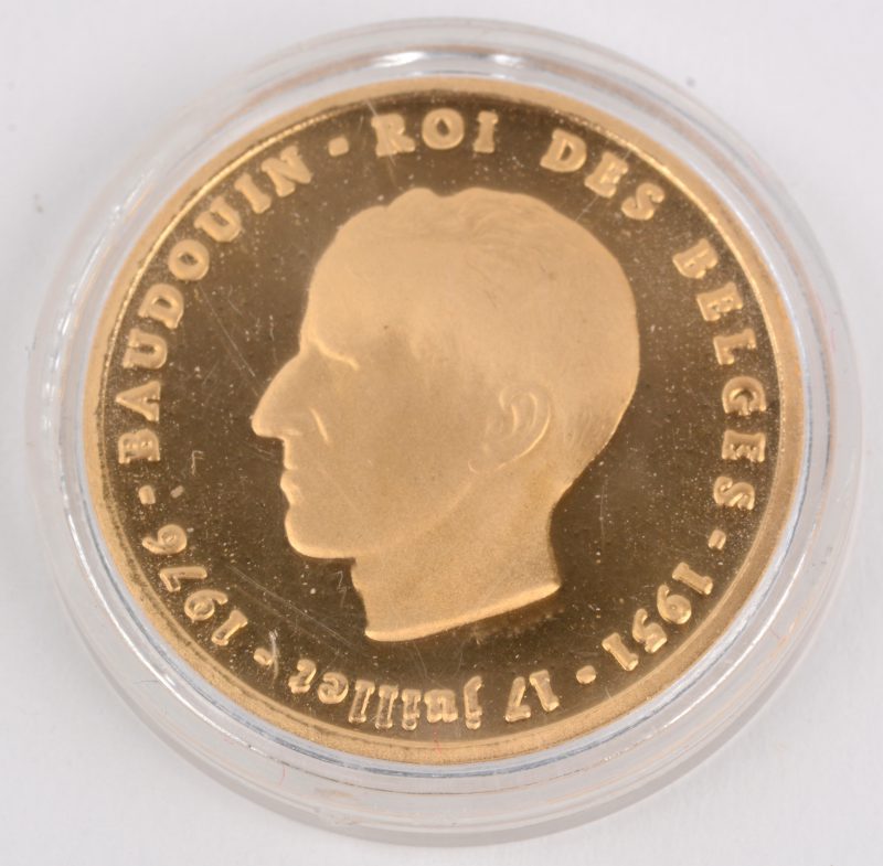 “Baudouin Roi des Belges”. Een 22 karaats geel gouden munt.
