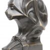 Een bronzen baviaan in modernistische stijl.