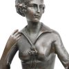“Dame met handspiegel”. Een bronzen beeld op marmeren zuil. Naar voorbeeld van Preiss.