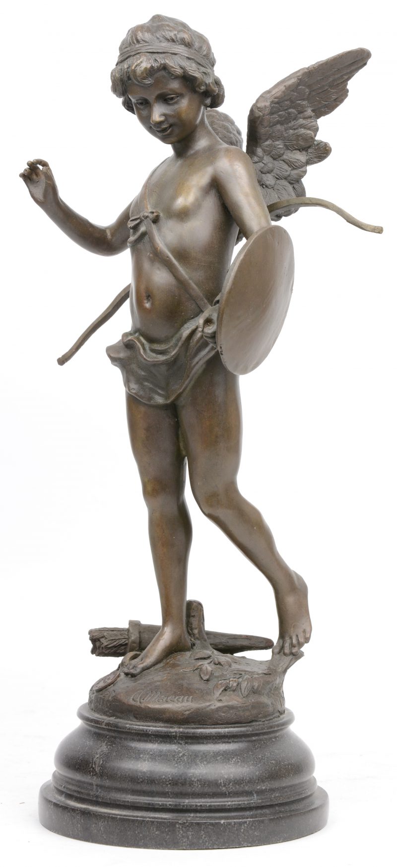 “Amor”. Een bronzen beeld op arduinen sokkel naar een werk van Auguste Moreau. Met garantiestempel.