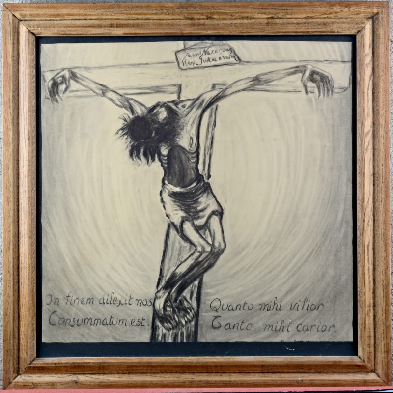 “Christus aan het kruis”. Een houtskooltekening op papier.